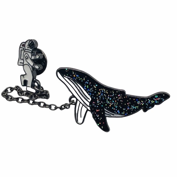 Spaceman and space whale lapel pin, brooch. - Picture 1 of 7